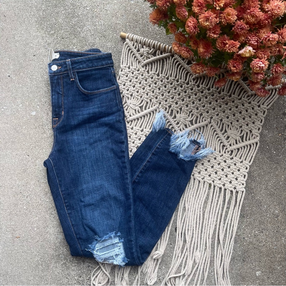 L’agence Distressed Frayed Hem Cropped Jeans Size 26